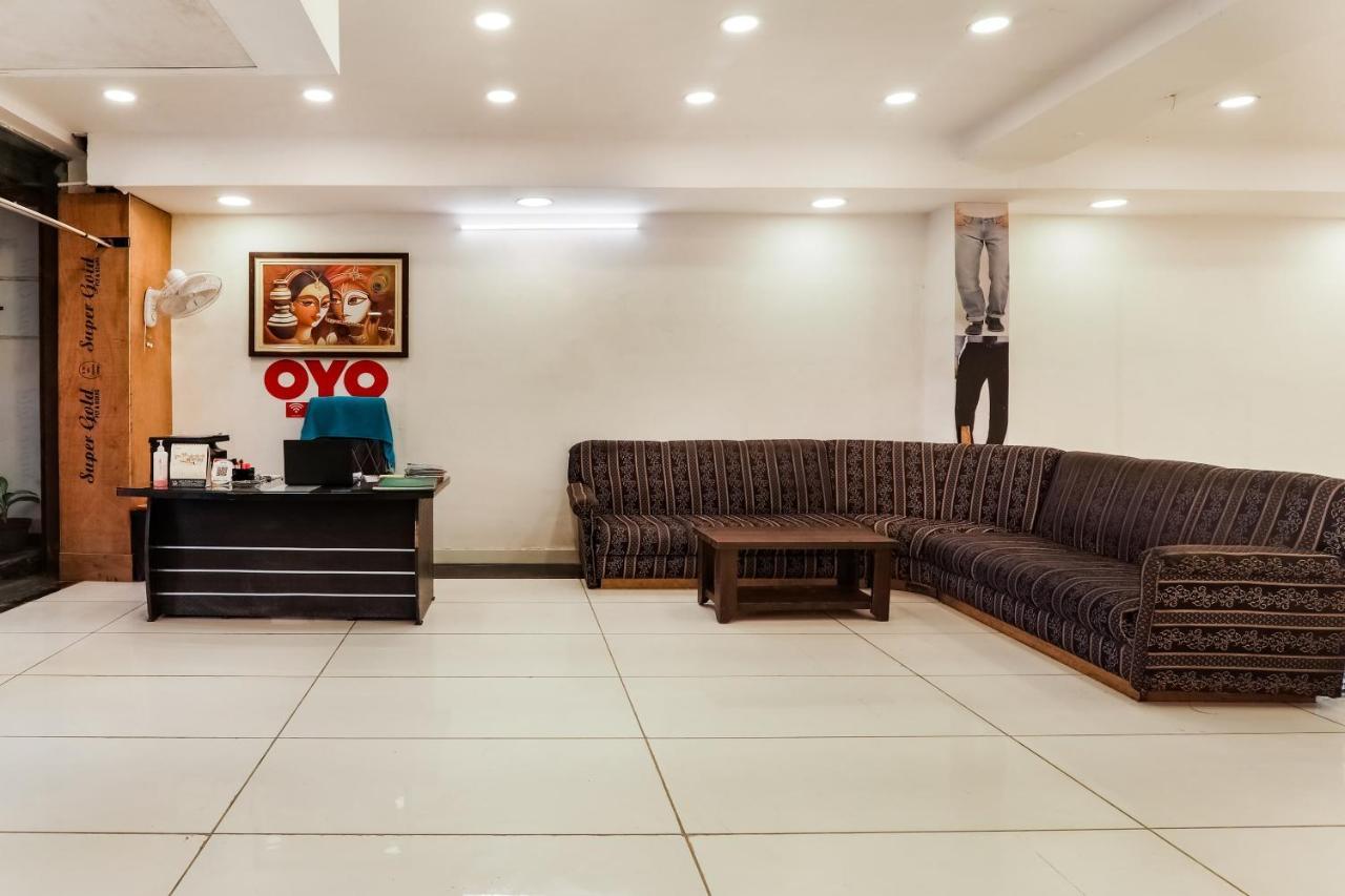 ホテル Oyo Flagship Krishna Regency Near Chaudhary Charan Singh International Airport Bijnaur エクステリア 写真