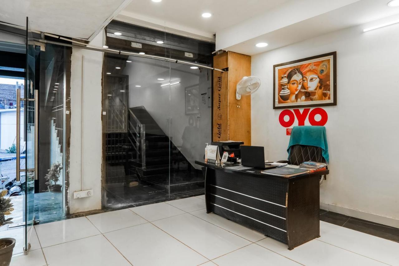 ホテル Oyo Flagship Krishna Regency Near Chaudhary Charan Singh International Airport Bijnaur エクステリア 写真